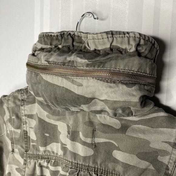 Jolt Long Sleeve Camouflage Hooded Zip Up Utility Jacket Medium Green - Picture 10 of 11